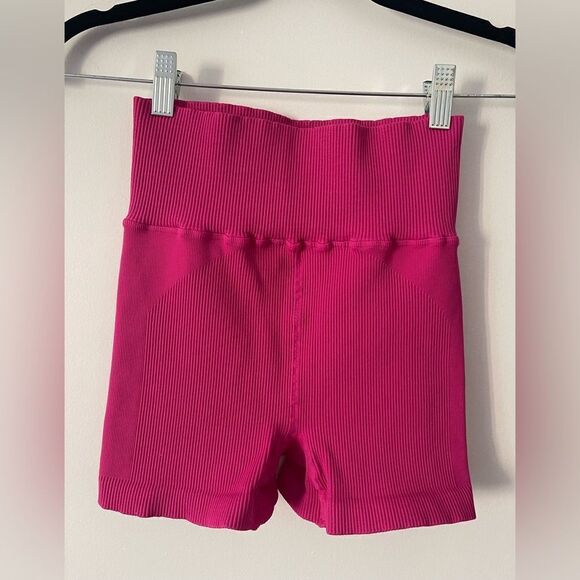 FP Movement Happiness Runs Bike Shorts - Picture 4 of 7